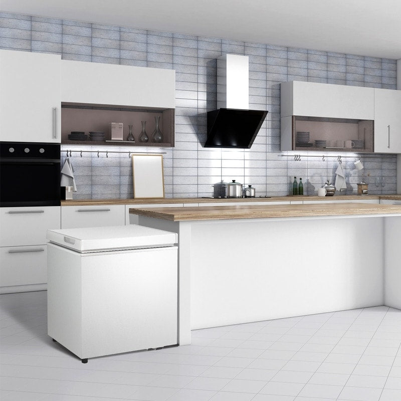 Congélateur à coffre de 1,8 pieds cubes avec panier amovible, drain inférieur, thermostat à 7 niveaux, design indépendant pour maison et appartement.