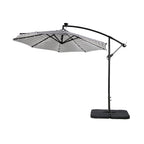 Parasol de terrasse à éclairage solaire de 3 mètres avec pied de support.