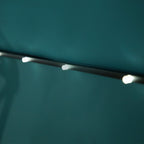 Parasol de terrasse à éclairage solaire de 3 mètres avec pied de support.